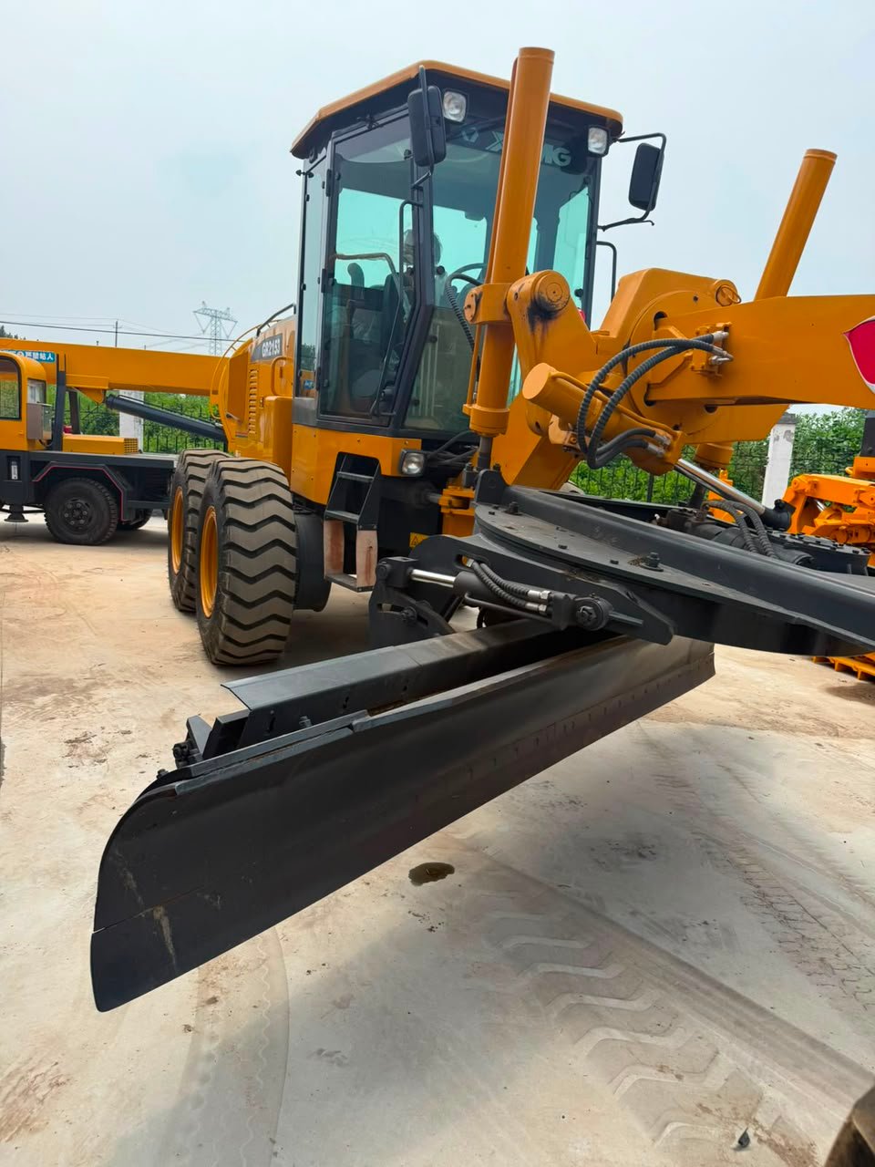 Motor Grader - XCMG GR215 - Blade Close Up